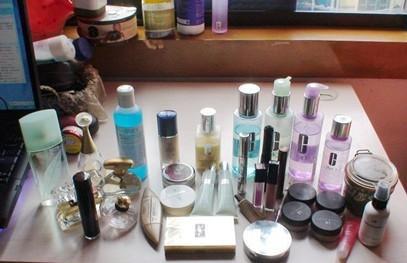 化妆品一整套的必备品与相关电脑软件指南